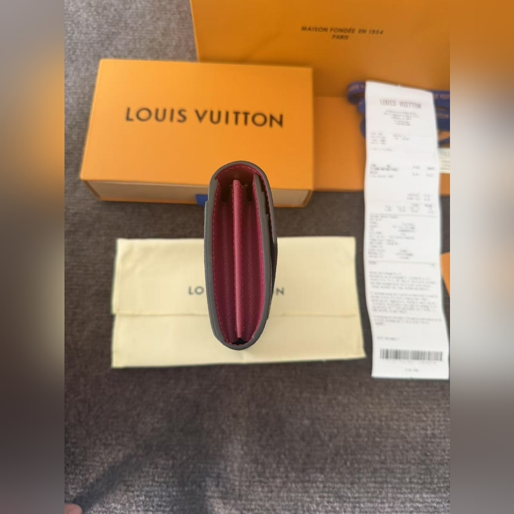 Louis Vuitton Sarah Wallet - Picture 3 of 16